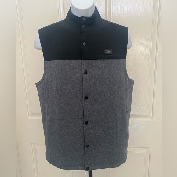 NEW wTag-Travis Mathew Black/Gray Snap Button Vest Sz M